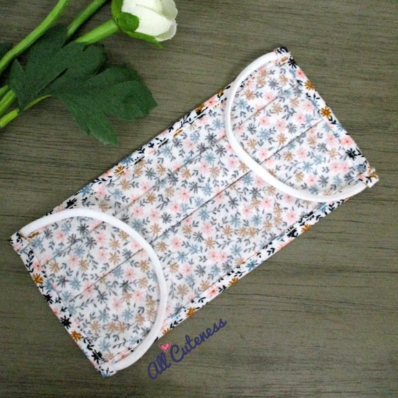 Cloth Face Mask (NWOT) - Picture 2 of 3